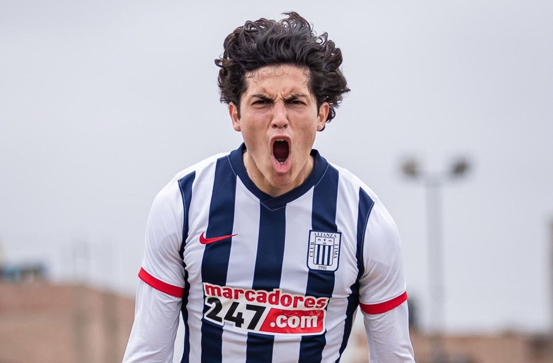 Sebastien Pineau podría jugar HOY con el primer equipo de Alianza Lima