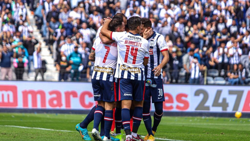 Vía GOLPERÚ Alianza Lima vs Sport Huancayo en VIVO