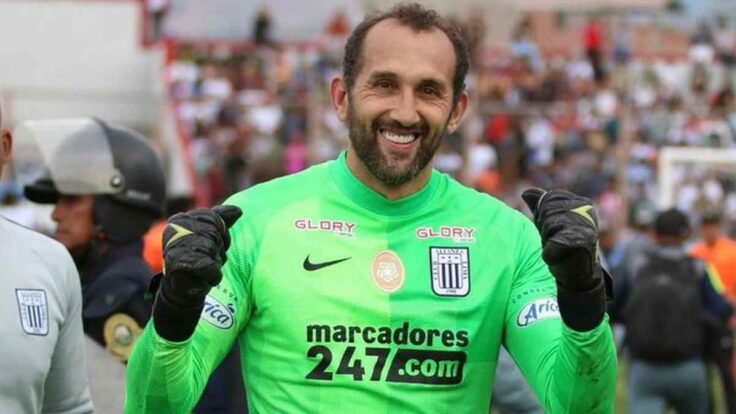 Hernán Barcos con la camiseta de arquero en Alianza Lima | Foto: ESPN