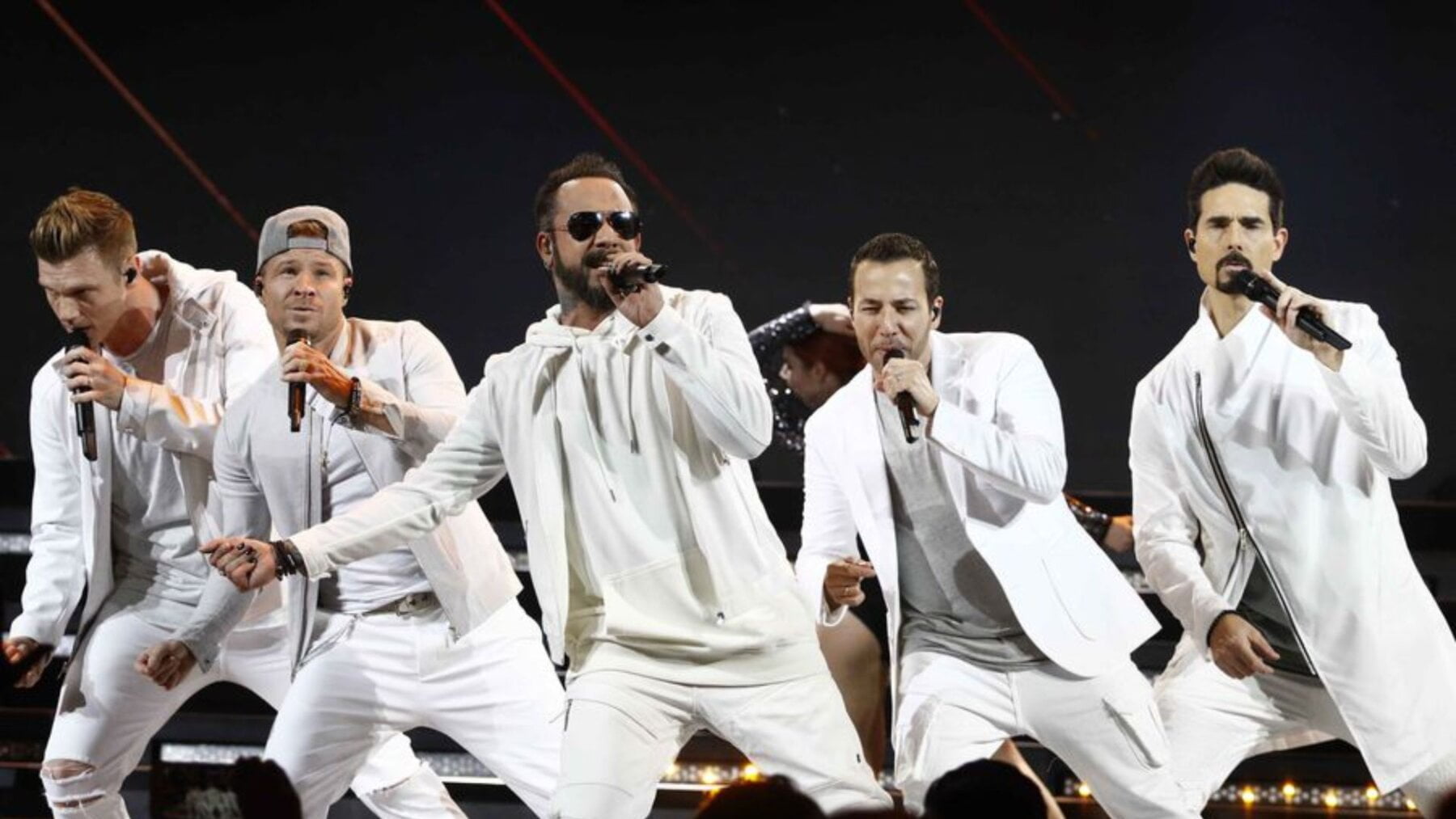 Kanye west backstreet boys. Backstreet boys 2020. Backstreet boys 2001. Концерт бэкстрит бойс 2020.